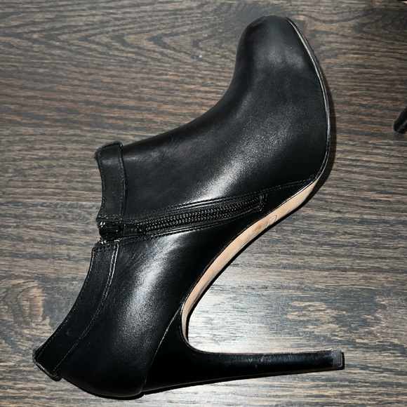 Coach women’s leather booties-Authentic-EUC - Picture 6 of 15